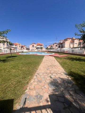 GRAN BUNGALOW EN ORIHUELA COSTA, 2 HAB, 1 BAÑOS photo 0