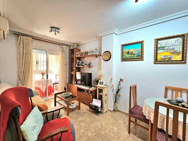 GRAN APARTAMENTO EN TORREVIEJA, 2 HAB, 1 BAÑO photo 0