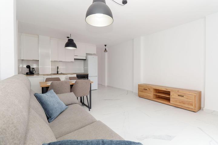 GRAN APARTAMENTO EN TORREVIEJA, 1 HAB, 1 BAÑO photo 0