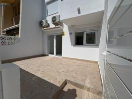 GRAN ADOSADO EN TORREVIEJA, 3 HAB, 2 BAÑOS photo 0