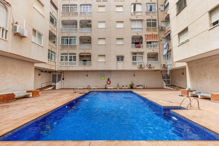 GRAN APARTAMENTO EN TORREVIEJA, 1 HAB, 1 BAÑO photo 0