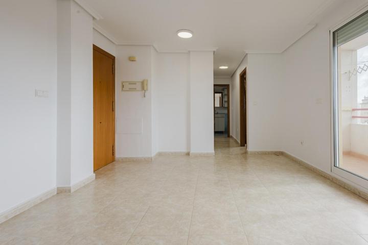 GRAN APARTAMENTO EN TORREVIEJA, 2 HAB, 1 BAÑO photo 0