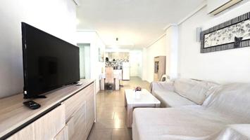 GRAN APARTAMENTO A 100 METROS DE LA PLAYA EN TORREVIEJA, 3 HAB, 1 BAÑO photo 0