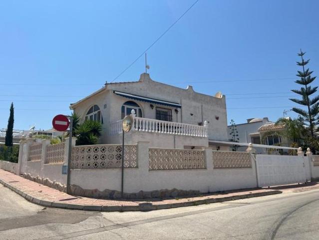 GRAN CHALET INDEPENDIENTE EN TORREVIEJA, 3 HAB, 3 BAÑOS photo 0