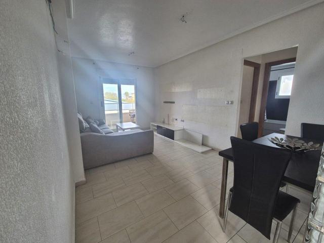 GRAN APARTAMENTO EN TORREVIEJA, 2 HAB, 1 BAÑOS photo 0