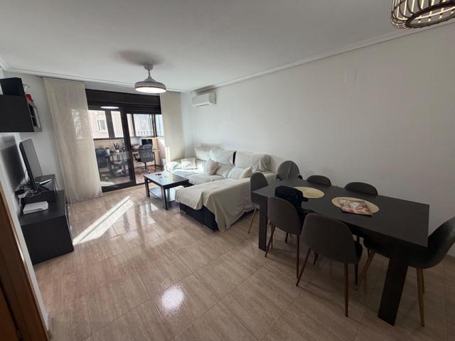 GRAN APARTAMENTO EN TORREVIEJA, 2 HAB, 2 BAÑOS photo 0