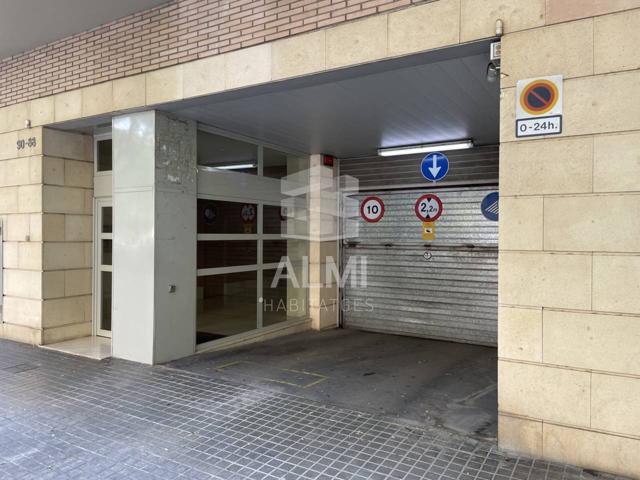 Garaje en venta en Sant Andreu(08030) photo 0