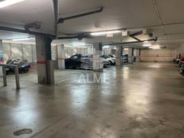 Plaza de aparcamiento en la calle Fernando Pessoa photo 0