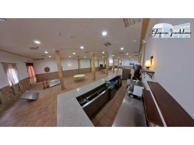 Se vende restaurante-hostal con 5 apartamentos alquilados – Reformado y en funcionamiento – La Rinconada (Sevilla) photo 0