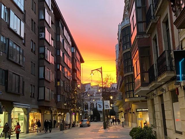Oficina En alquiler en Centro, Valladolid photo 0