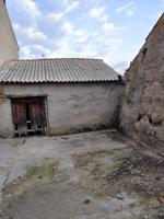 CASA CON PATIO Y GARAJE, PARA REHABILITAR, EN ADANERO photo 0