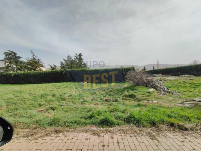 CONJUNTO DE PARCELAS URBANAS PARA 16 VIVIENDAS EN OTERO DE HERREROS, SEGOVIA photo 0
