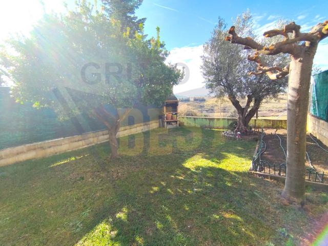 CHALET ADOSADO, CON PRECIOSO JARDÍN, EN PALAZUELOS DE ERESMA (SEGOVIA) photo 0