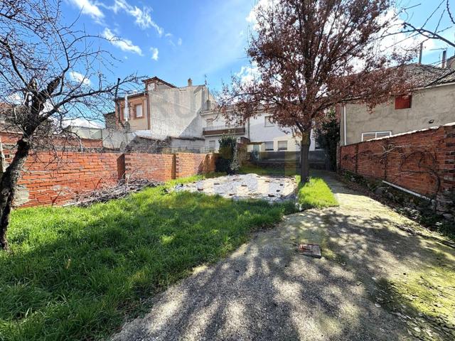 CASA CON GRAN JARDÍN, EN ZARZUELA DEL PINAR (SEGOVIA) photo 0