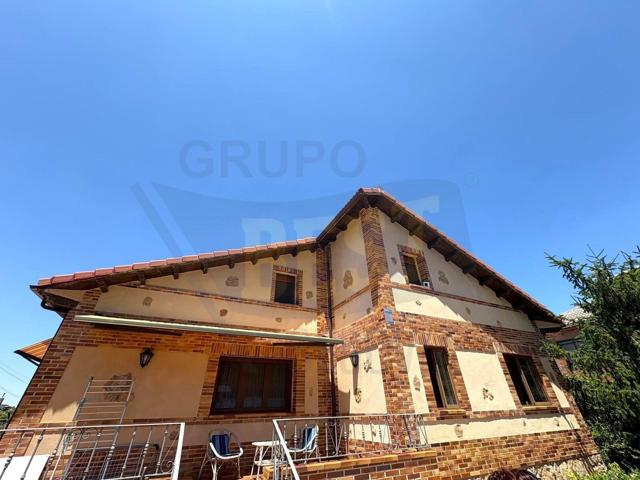 PRECIOSO CHALET CON TODAS LAS COMODIDADES, EN PARQUE ROBLEDO (PALAZUELOS DE ERESMA -SEGOVIA) photo 0