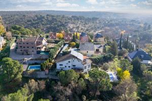 Terreno Urbanizable En venta en El Monte, Torrelodones photo 0