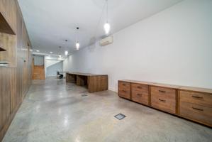 Local Comercial situado en la ciudad de Cuenca, al sitio, calle Diego Jiménez photo 0