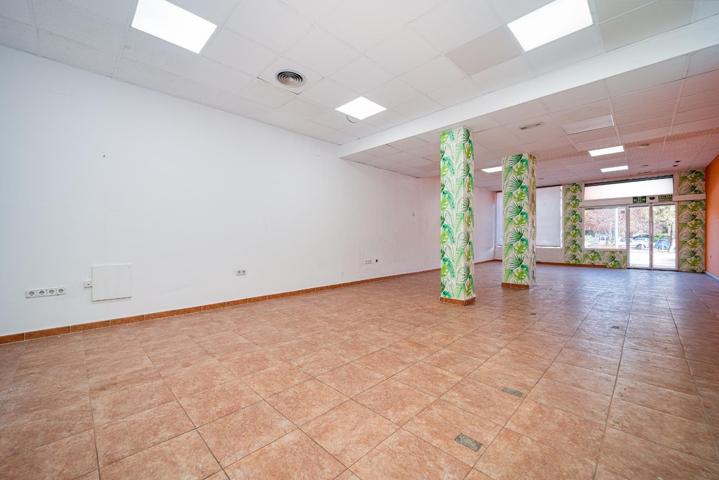 Local en Avenida Juan Carlos I en Cuenca photo 0