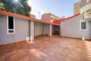 Casa En alquiler en Buena Vista, Madrid photo 0