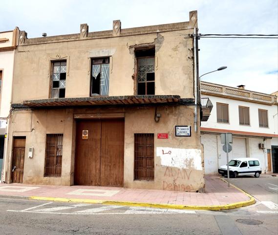 CASA ESQUINERA PARA REFORMAR EN ALGINET photo 0