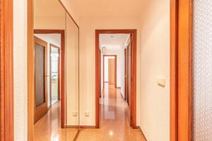 Amplia vivienda en Carlet, con plaza de parking, luminosa y con vistas photo 0