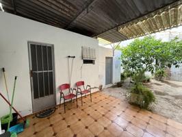 Amplia vivienda con terraza en el centro de Alginet, ideal para familias photo 0