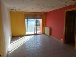 DISPONIBLE A LA VENTA AMPLIO PISO EN VENTA DE BAÑOS photo 0