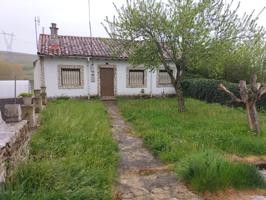 SE VENDE CASA EN SANTIBAÑEZ DE LA PEÑA photo 0