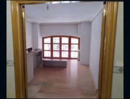 SE VENDE PISO EN CALLE MAYOR PRINCIPAL. DE PALENCIA photo 0