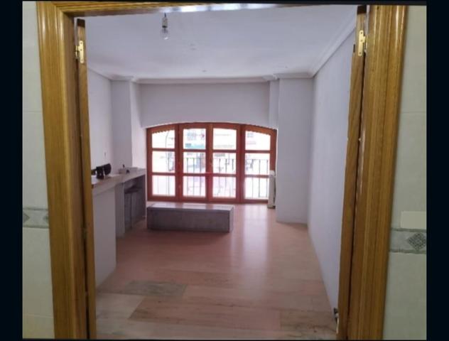 SE VENDE PISO EN CALLE MAYOR PRINCIPAL. DE PALENCIA photo 0