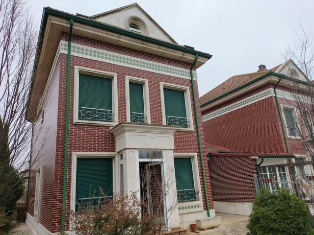 MONCASA VENDE PAREADO EN URBANIZACION 2 PASOS. GRIJOTA photo 0