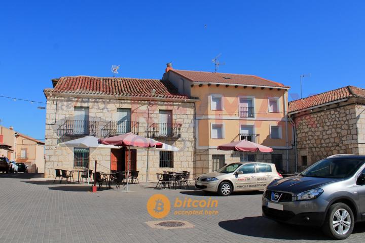 ¡Es tu oportunidad en la Plaza Mayor de Villanubla para inversores o particulares! photo 0