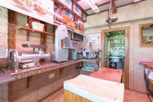 SE ALQUILA CARNICERIA photo 0