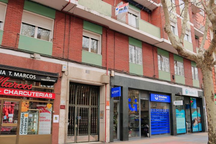 Amplio piso para reformar en pleno Paseo Zorrilla ¡Cree su hogar ideal en el corazón de Valladolid! photo 0