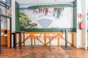 SE VENDE BAR photo 0