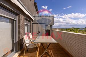 Espectacular duplex con piscina comunitaria photo 0