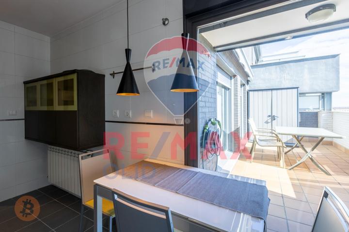 Espectacular duplex con piscina comunitaria photo 0