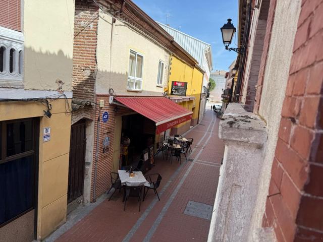En venta casa en el centro de Olmedo!! photo 0