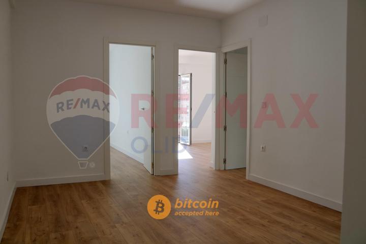 ESTUPENDO PISO DE 4 HABITACIONES RECIÉN REFORMADO EN EL CENTRO photo 0