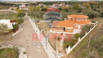 GRAN OPORTUNIDAD..! Vivienda de 337 m2 con 1.000 m2 de parcela-Dos zonas, para vivir y para terminar a tu gusto photo 0
