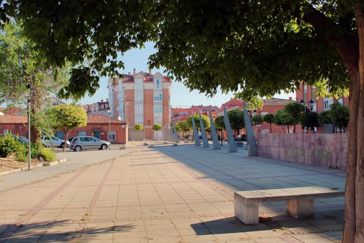 Piso con vistas en C-Tres de Abril (Laguna de Duero) photo 0