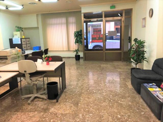 LOCAL COMERCIAL  C- AUSIAS MARCH photo 0