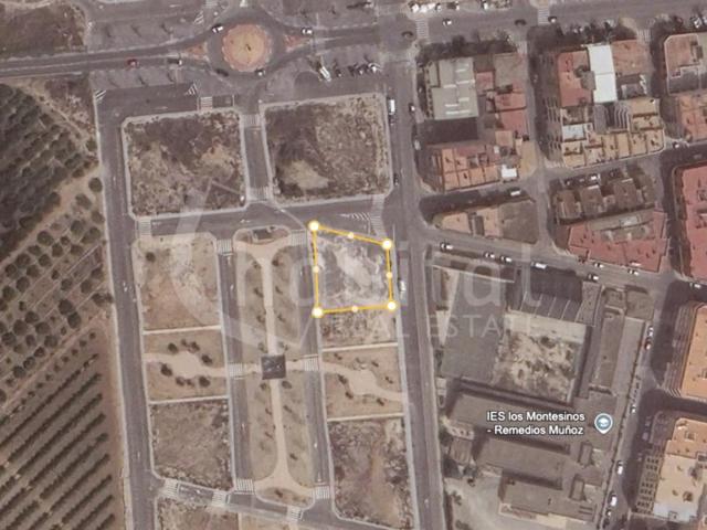 Terreno Urbanizable En venta en Los Montesinos photo 0