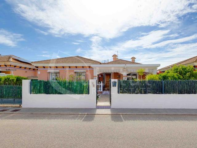 Unifamiliar Separadas En venta en Los Montesinos photo 0