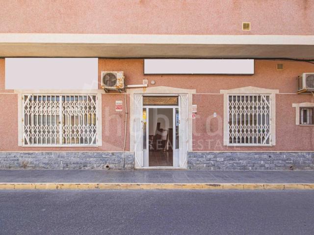 Local En alquiler en Los Montesinos photo 0