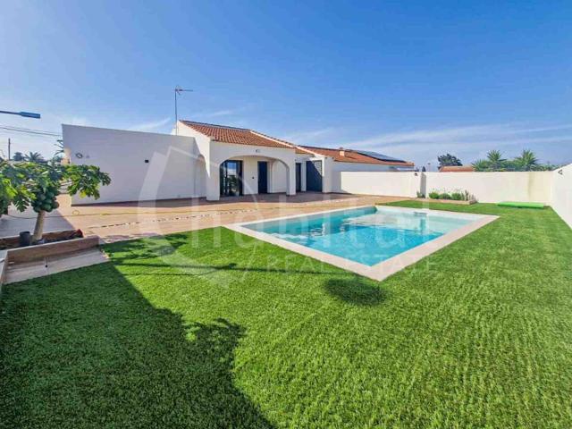 Unifamiliar Separadas En venta en Torrevieja photo 0
