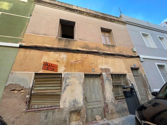 Casa En venta en Avenida Libertad, Crevillent photo 0