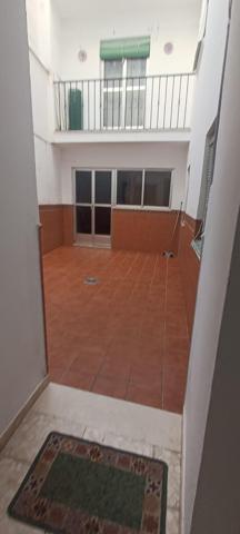 PISO BAJO 125 m2 CON DOS PATIOS photo 0