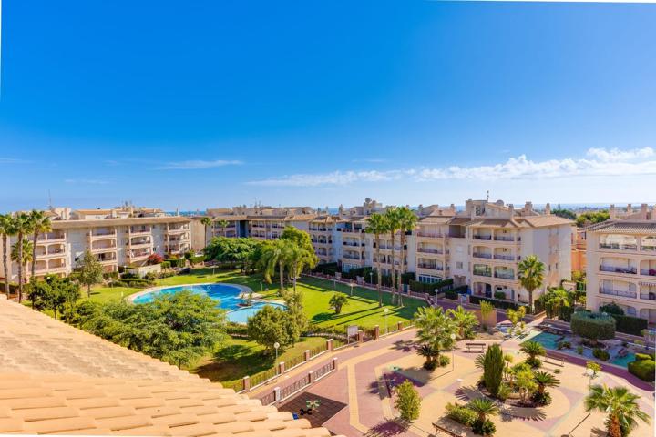 Ático duplex muy luminoso en Residencial Laguna golf, Playa Flamenca photo 0