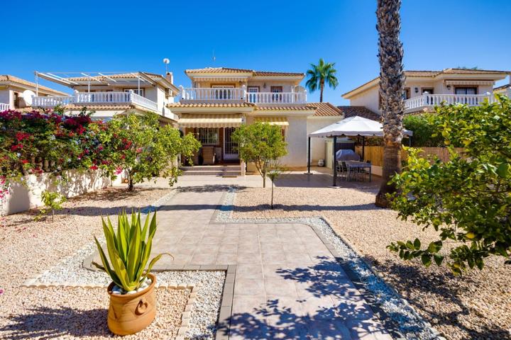 CHALET EN LA ZENIA CON 300M2 DE PARCELA photo 0